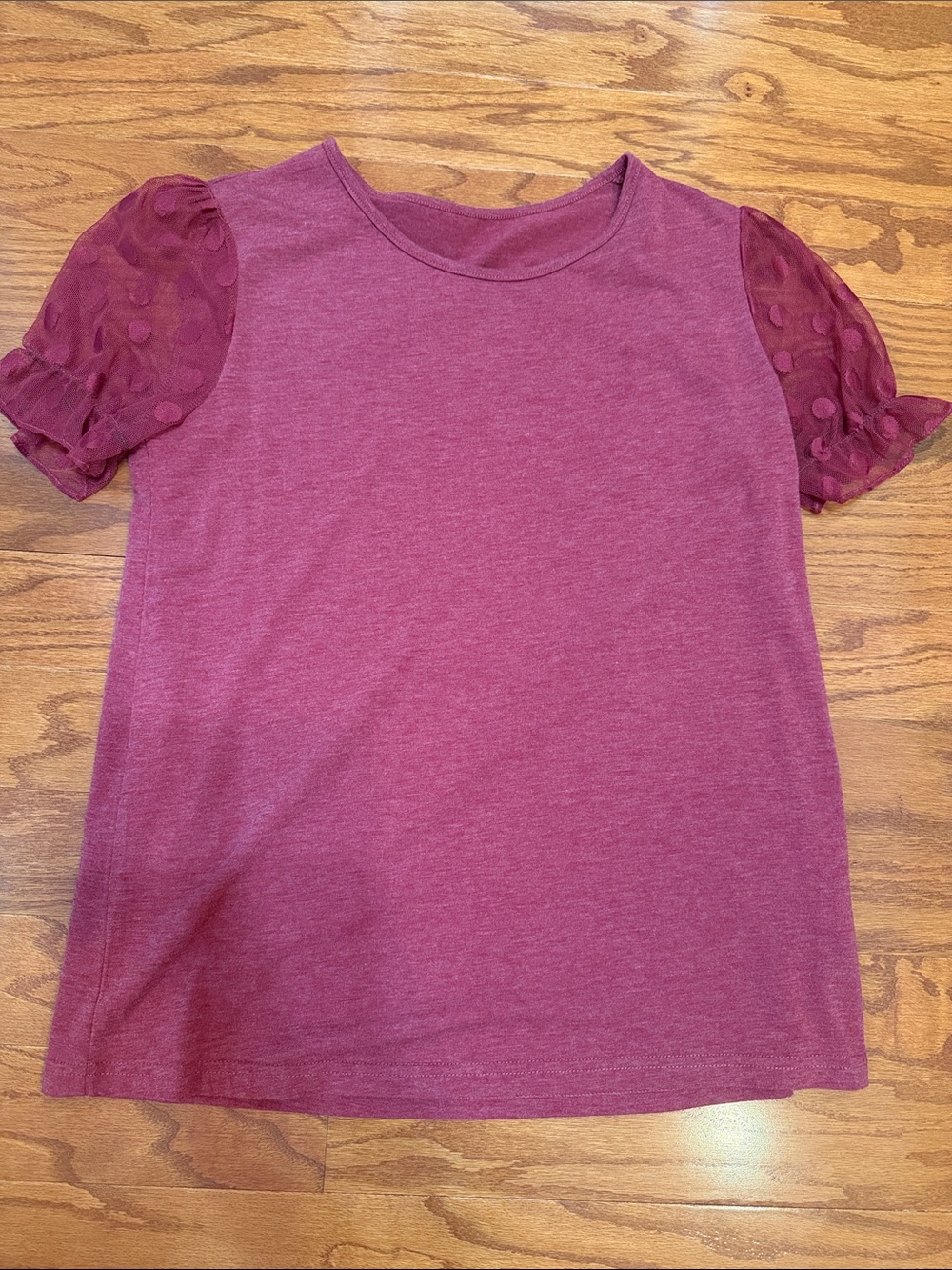 Swiss Dot Sleeve Tee - Burgundy